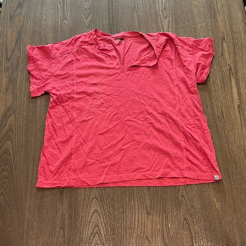 NWOT Eddie Bauer Mango Pink V-Neck Short Sleeve T-Shirt Size S